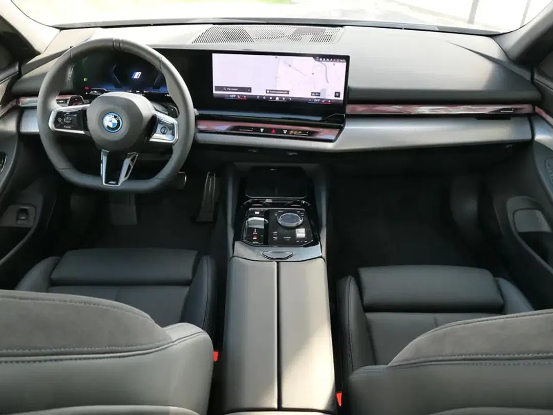 BMW 530 Touring M Sport Pro - Thumbnail 6