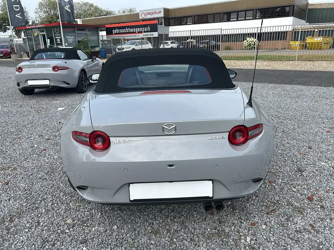 Mazda MX-5 Homura - Thumbnail 3