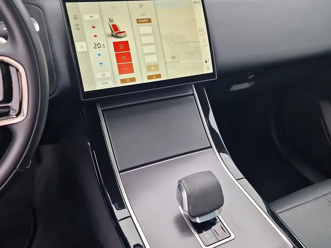 Land Rover Range Rover Velar R-Dynamic SE - Thumbnail 7
