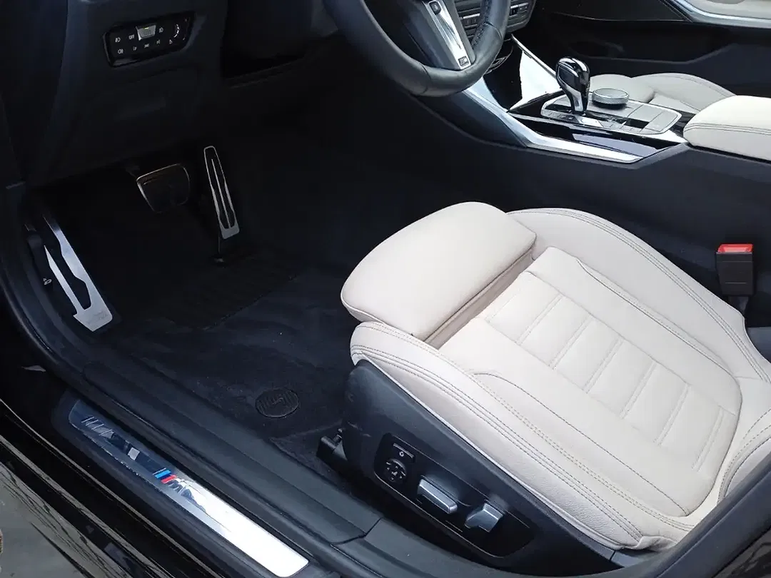BMW 330 xDrive M Sport - Thumbnail 13