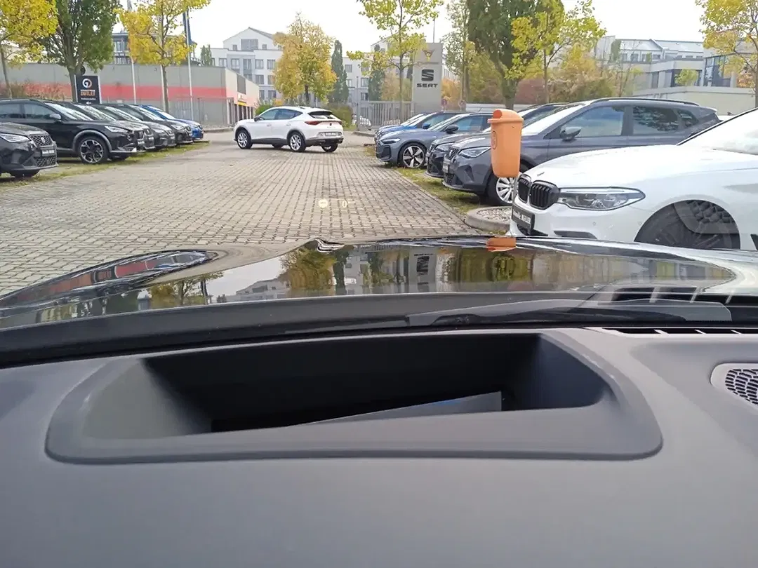 BMW 330 xDrive M Sport - Thumbnail 16