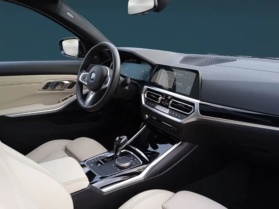 BMW 330 xDrive M Sport - Thumbnail 9