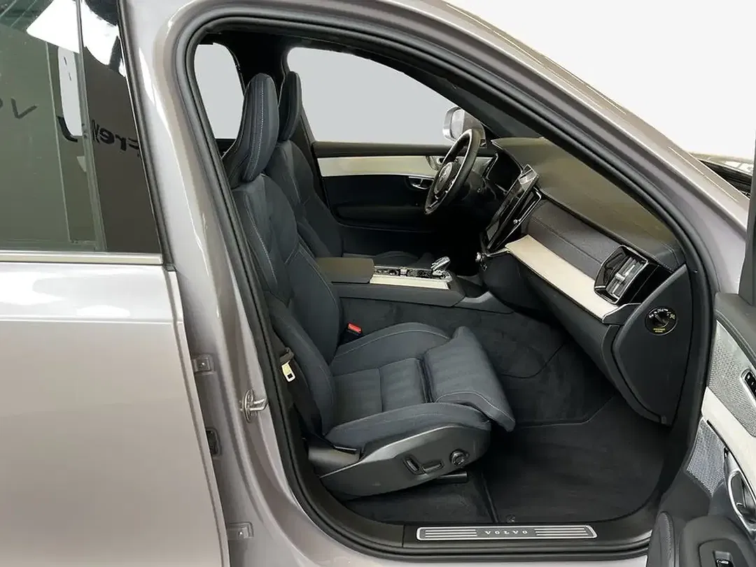 Volvo XC90 T8 AWD Ultra Bright - Thumbnail 11