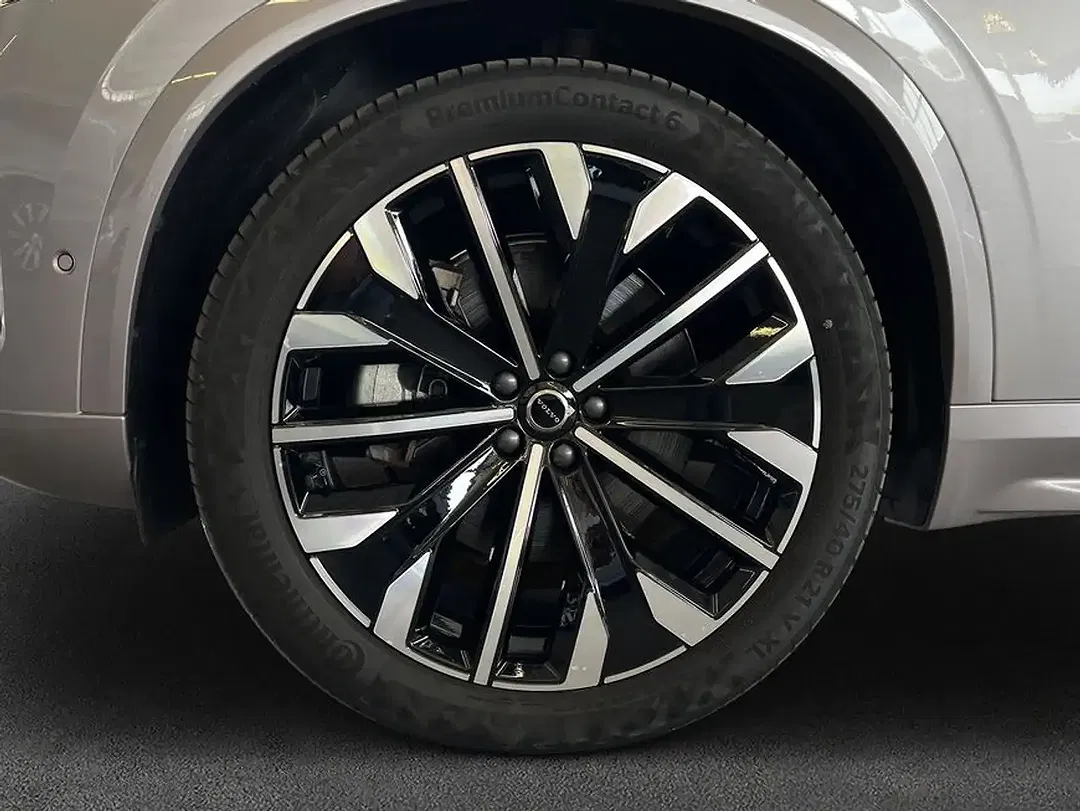 Volvo XC90 T8 AWD Ultra Bright - Thumbnail 6
