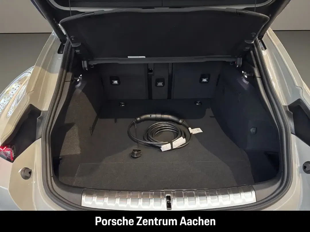 Porsche Taycan Sport Turismo Edition - Thumbnail 12