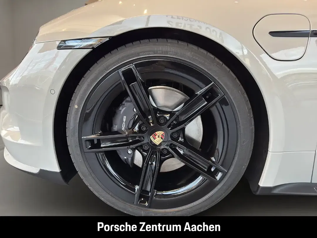 Porsche Taycan Sport Turismo Edition - Thumbnail 13
