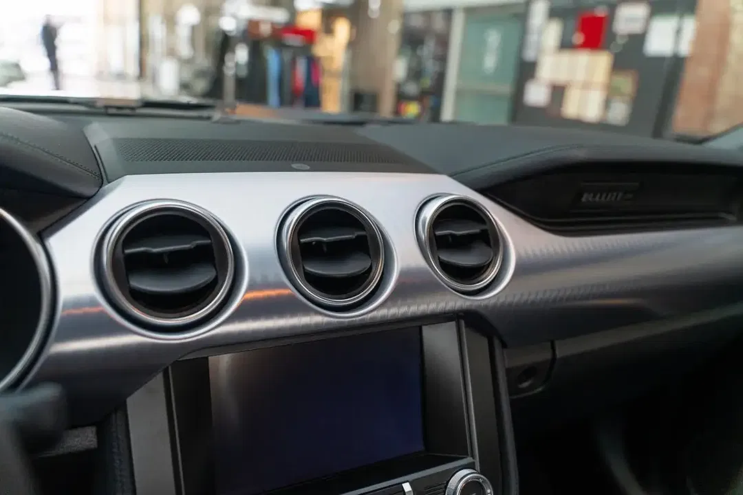 Ford Mustang 5.0 - Thumbnail 10