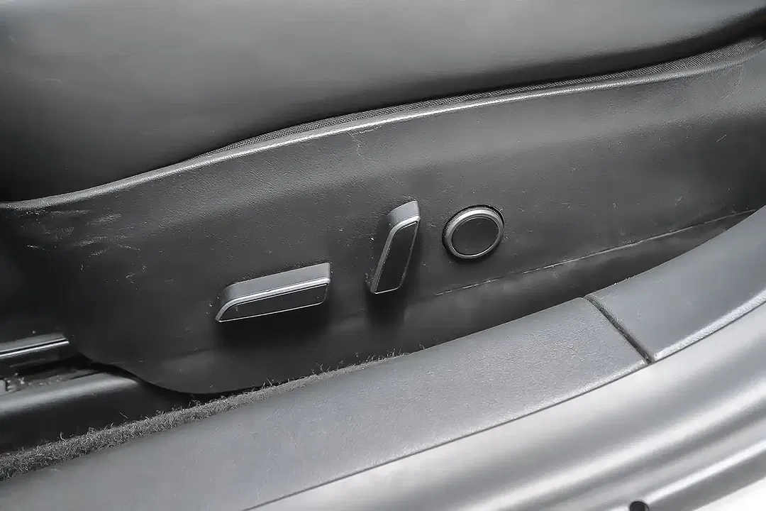 Tesla Model 3 60 kWh Standard Range Plus - Thumbnail 14