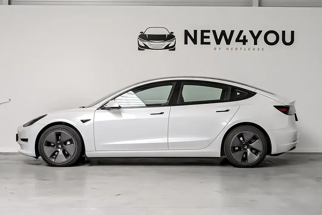 Tesla Model 3 60 kWh Standard Range Plus - Thumbnail 5