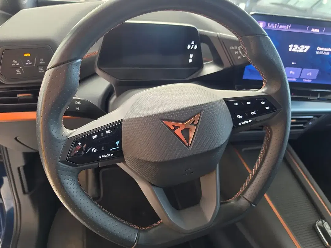 CUPRA Born - Thumbnail 5