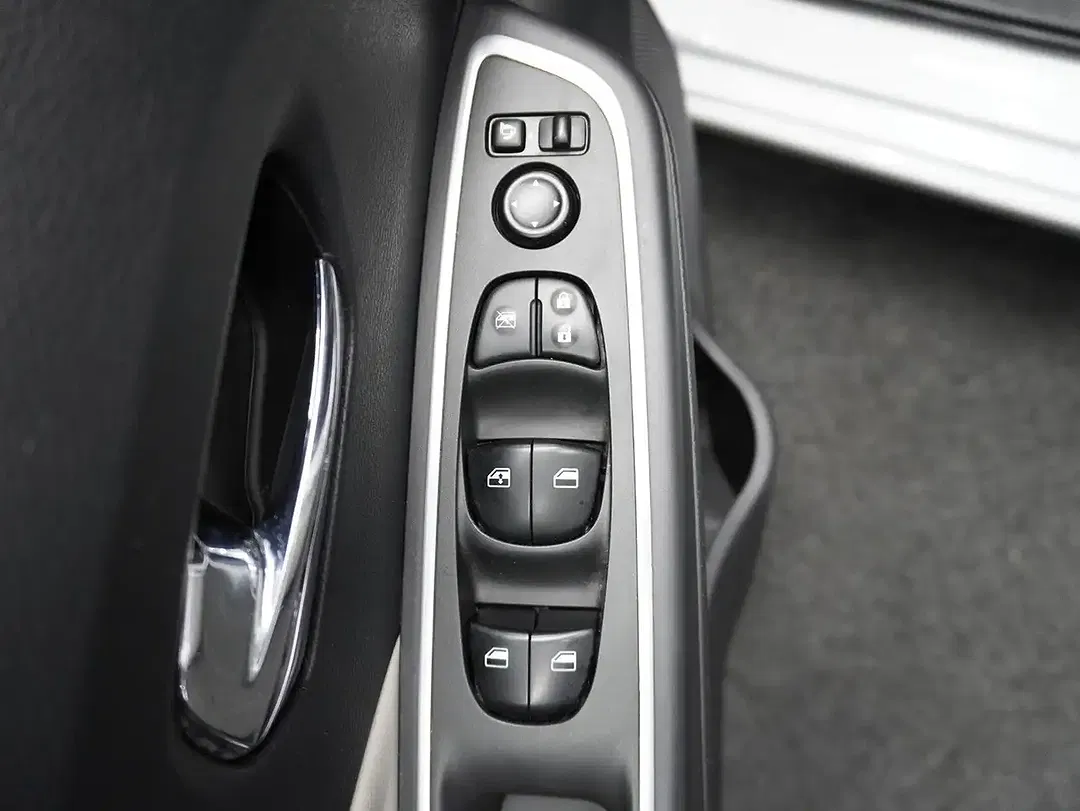 Nissan Micra Tekna - Thumbnail 13