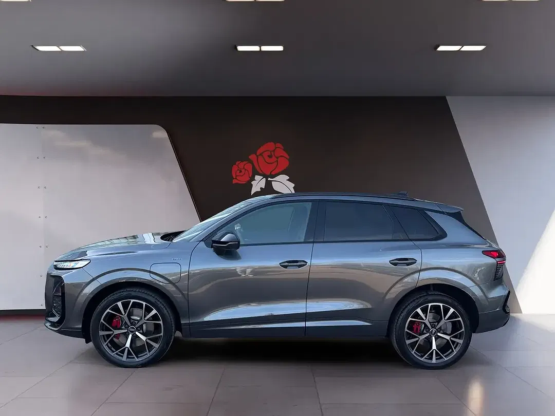 Audi Q3 1.5 TFSI S line - Thumbnail 2