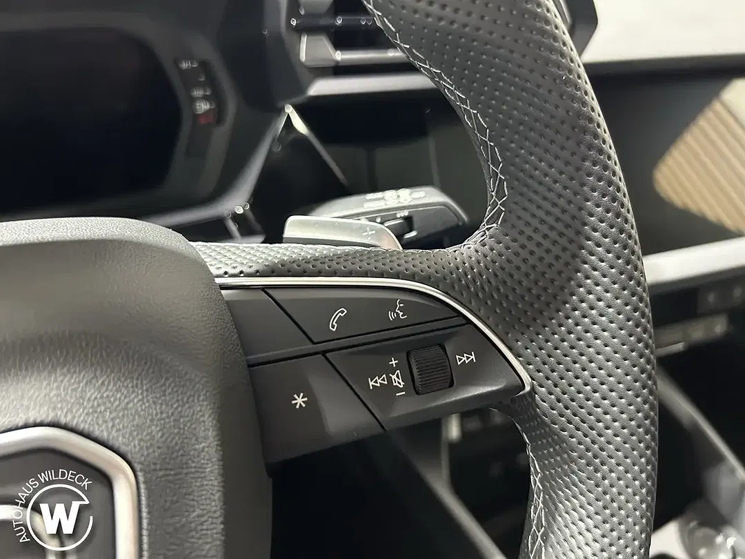 Audi A3 Matrix LED Sportback S line - Thumbnail 21