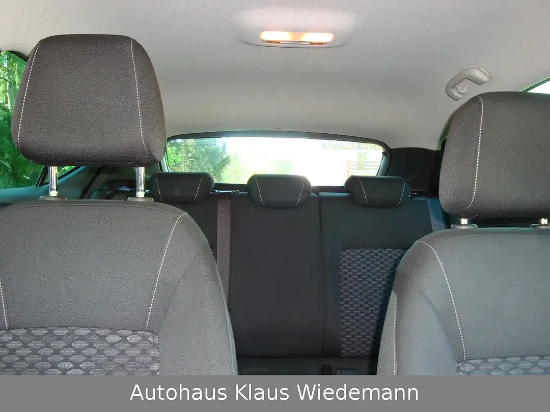 Opel Astra 1.2 Turbo Edition - foto 15