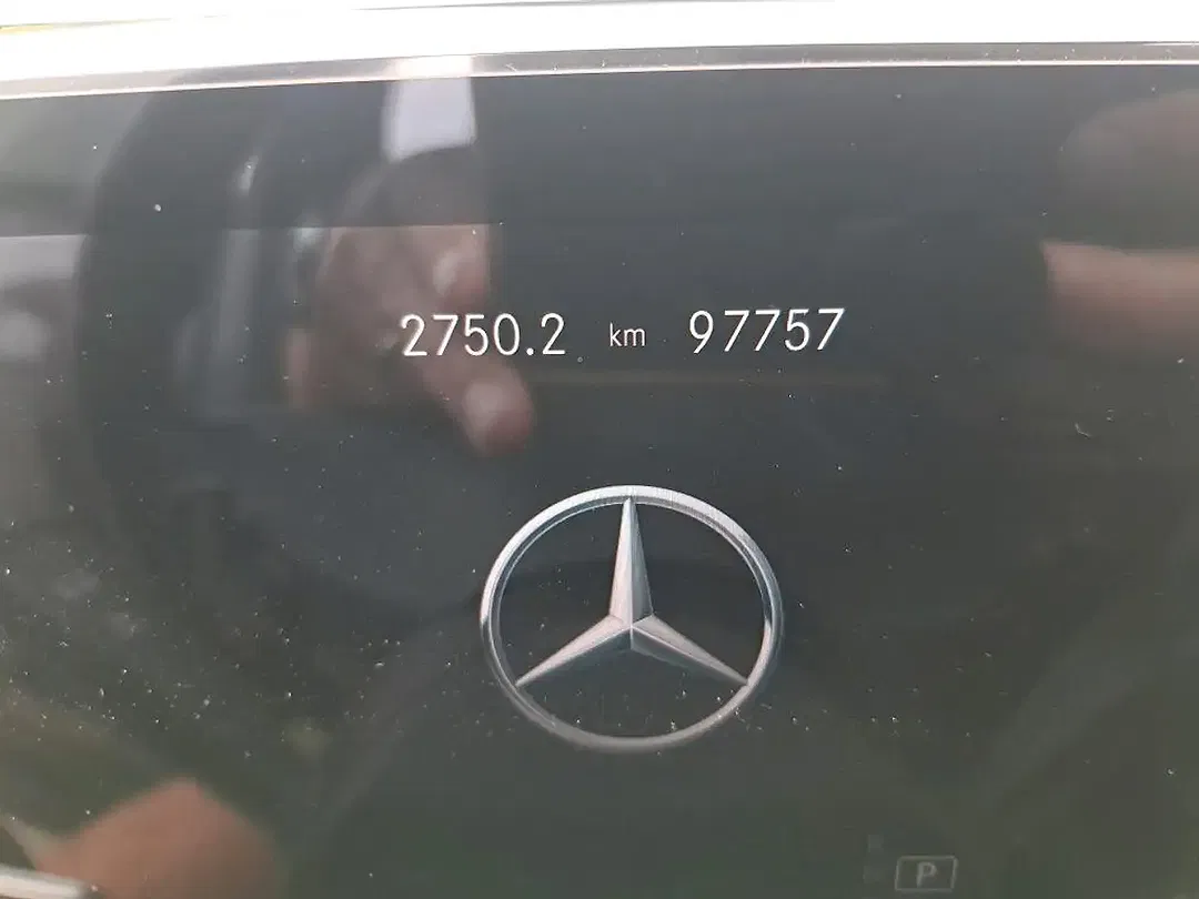 Mercedes-Benz GLB 200 - Thumbnail 7