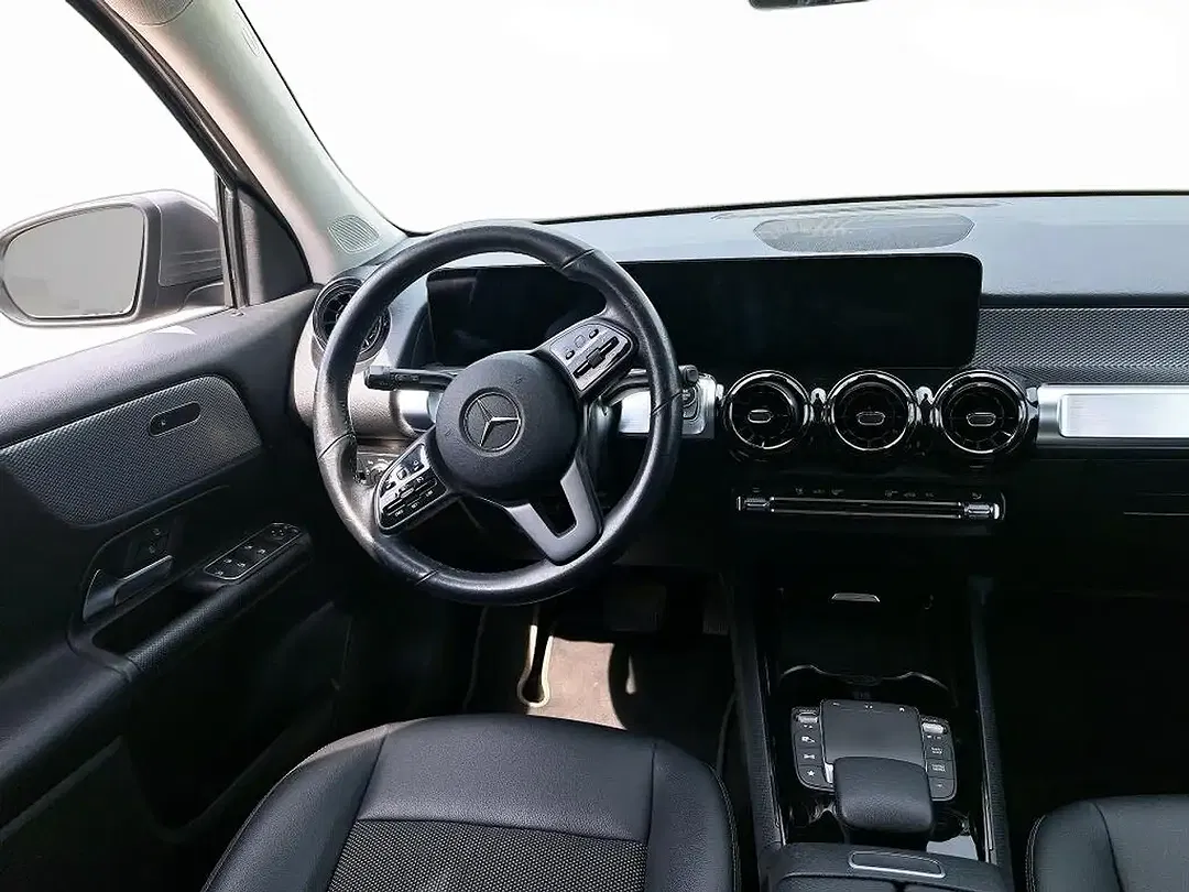 Mercedes-Benz GLB 200 - Thumbnail 8