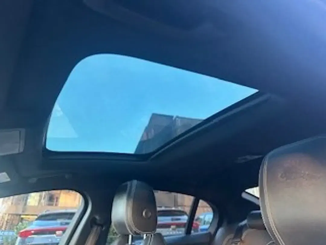 Jaguar XE 4x4 R-Dynamic SE - foto 14