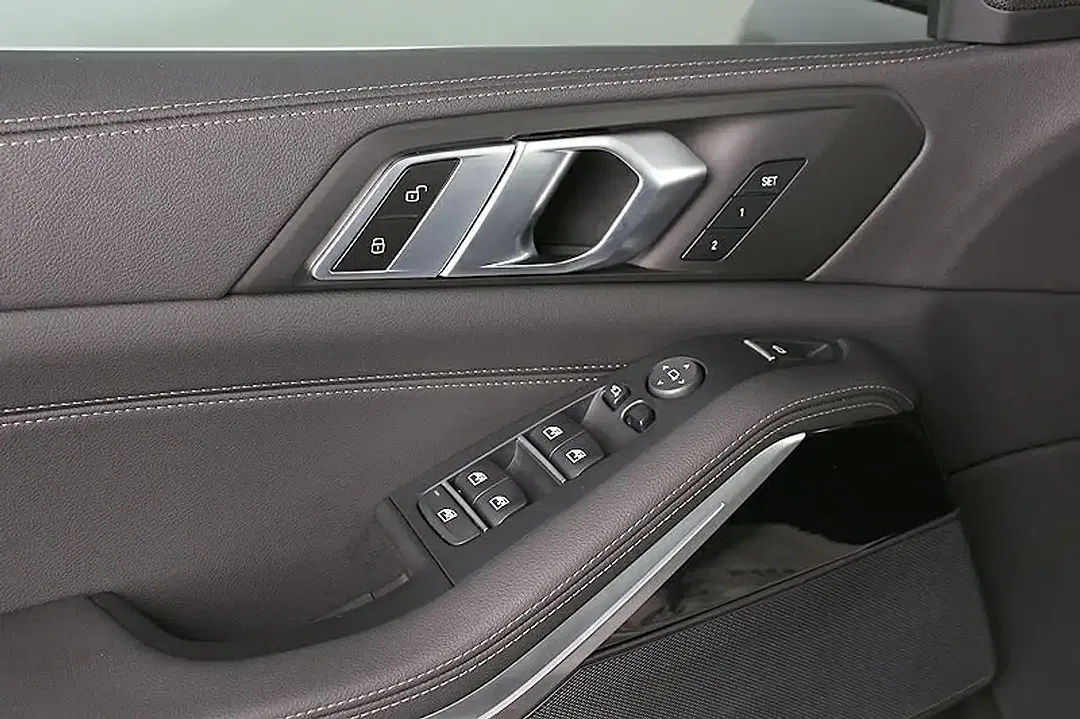 BMW X5 M - Thumbnail 7