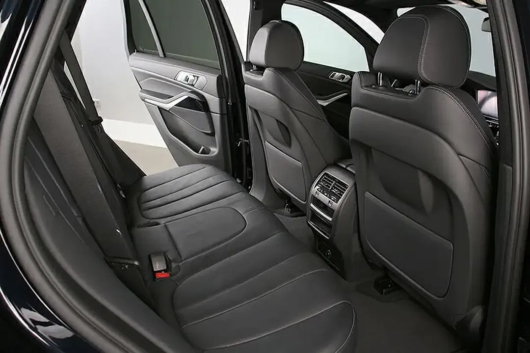 BMW X5 M - Thumbnail 3