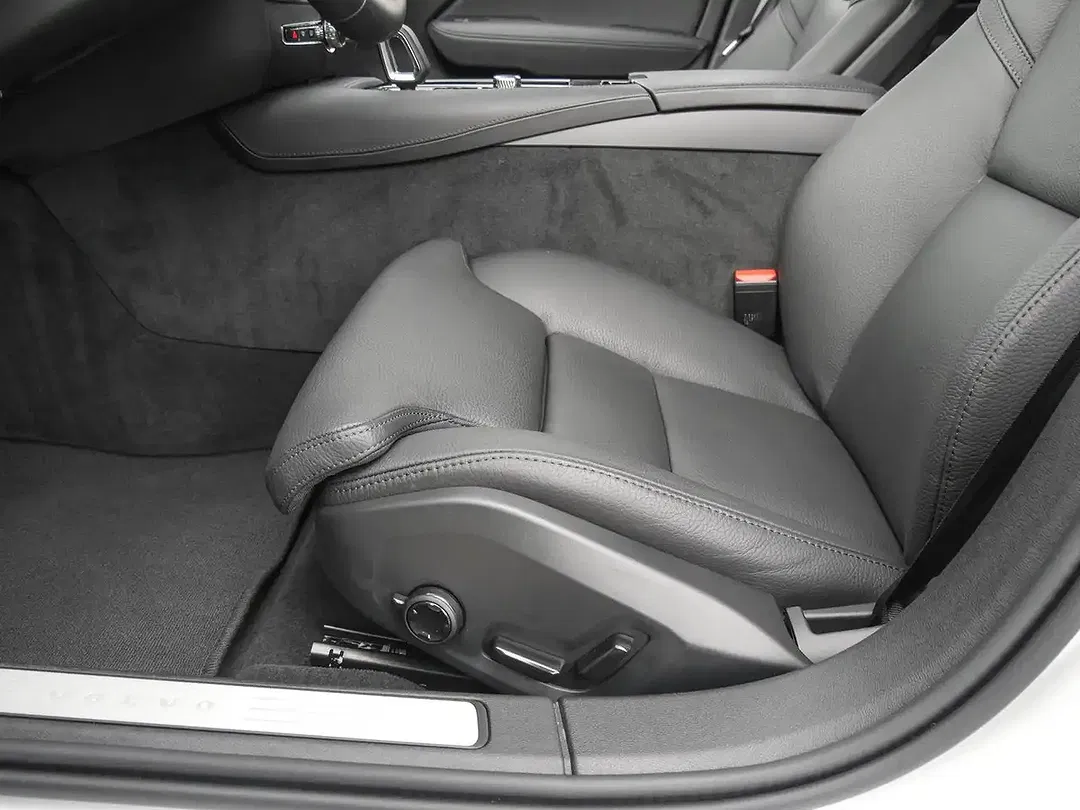 Volvo V60 T6 Plus Dark - foto 15
