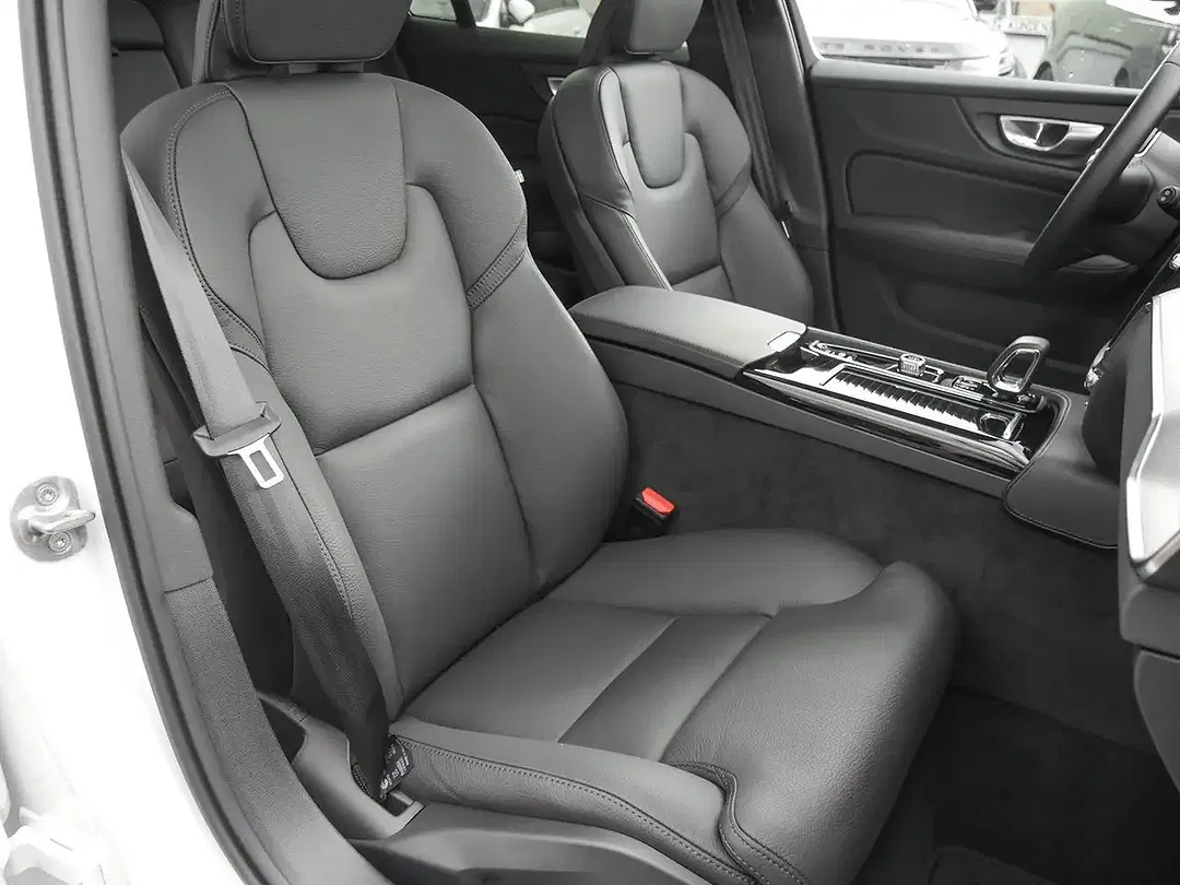 Volvo V60 T6 Plus Dark - Thumbnail 6