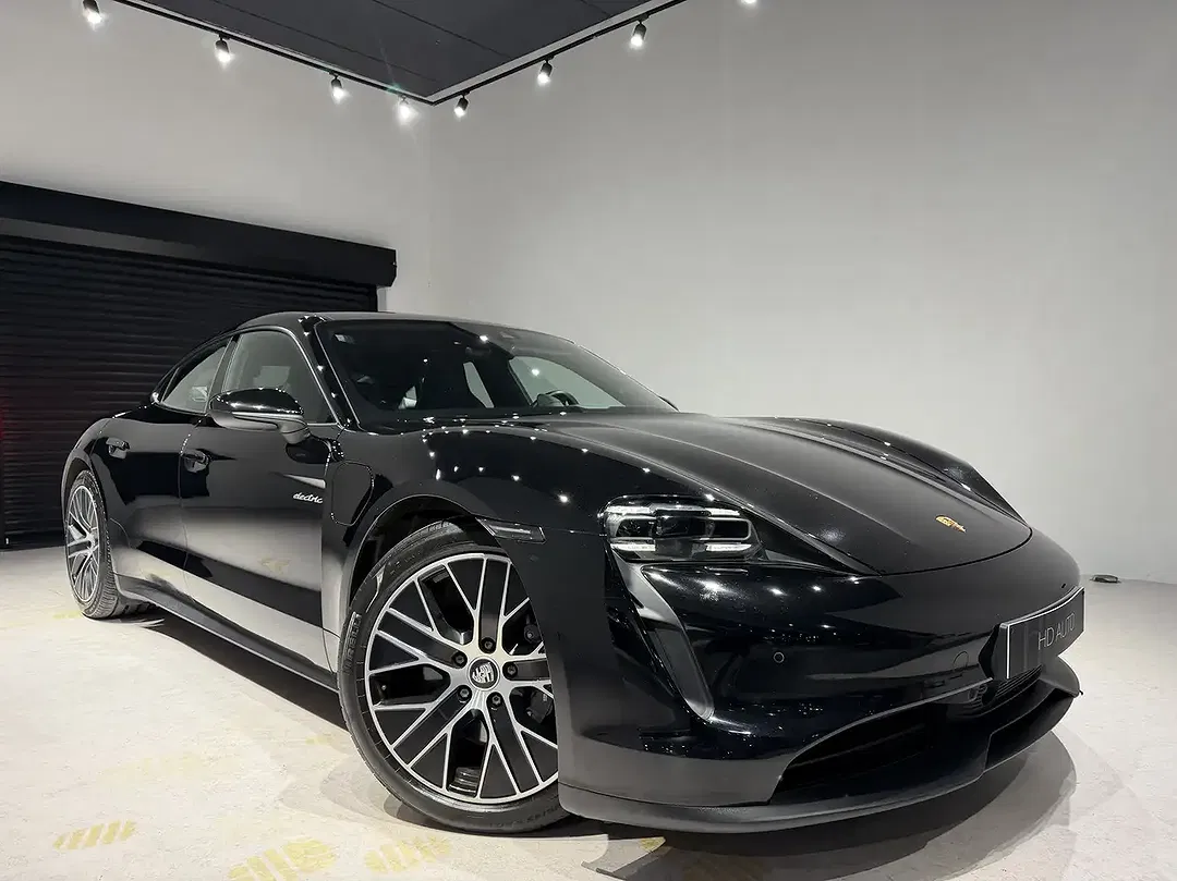 Porsche Taycan 4 Performance Sport Chrono - Thumbnail 7