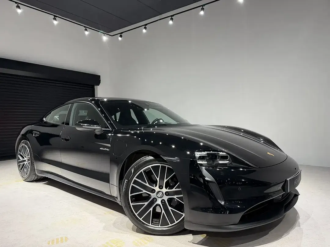 Porsche Taycan 4 Performance Sport Chrono - Thumbnail 9