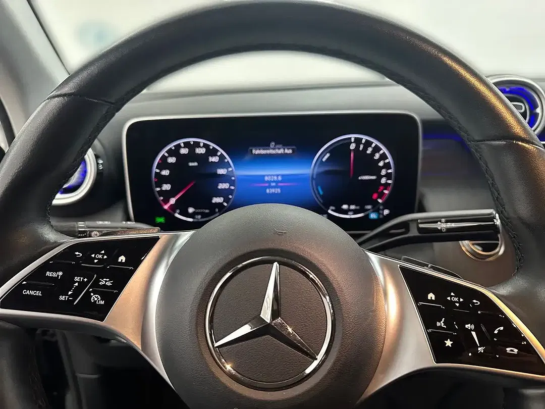 Mercedes-Benz GLC 300 4MATIC - Thumbnail 9