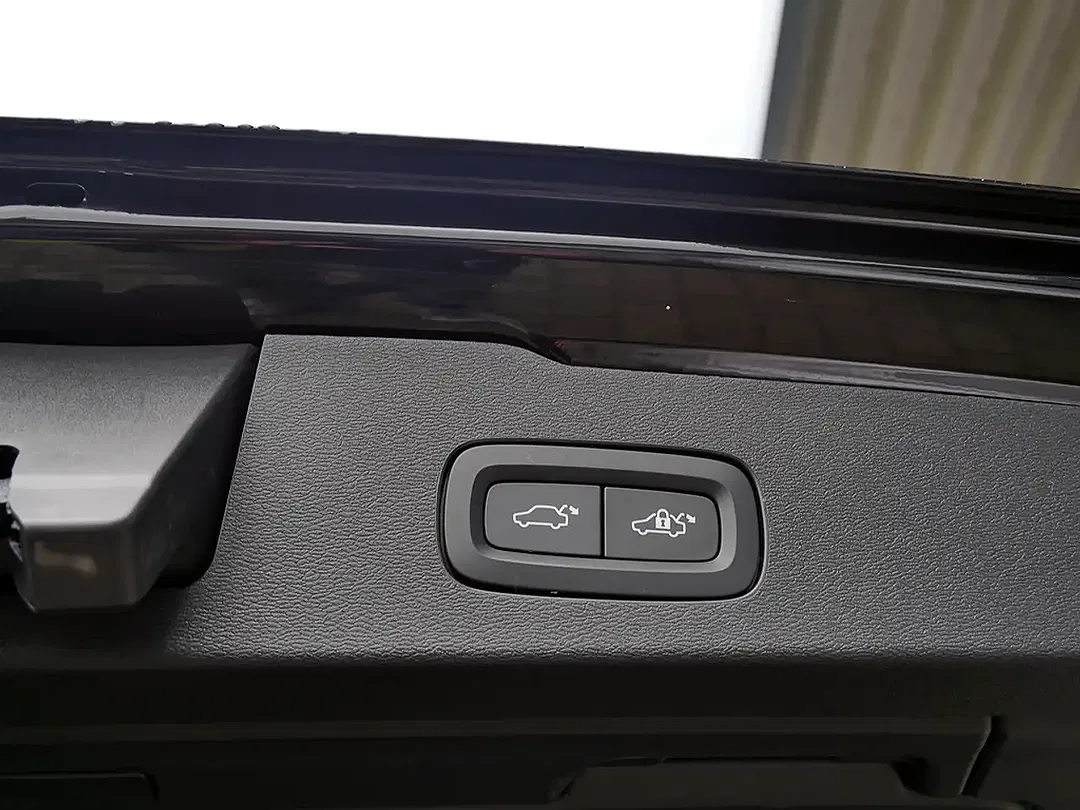 Volvo V60 2.0 PHEV Hybrid AWD Recharge Inscription Expression - Thumbnail 13