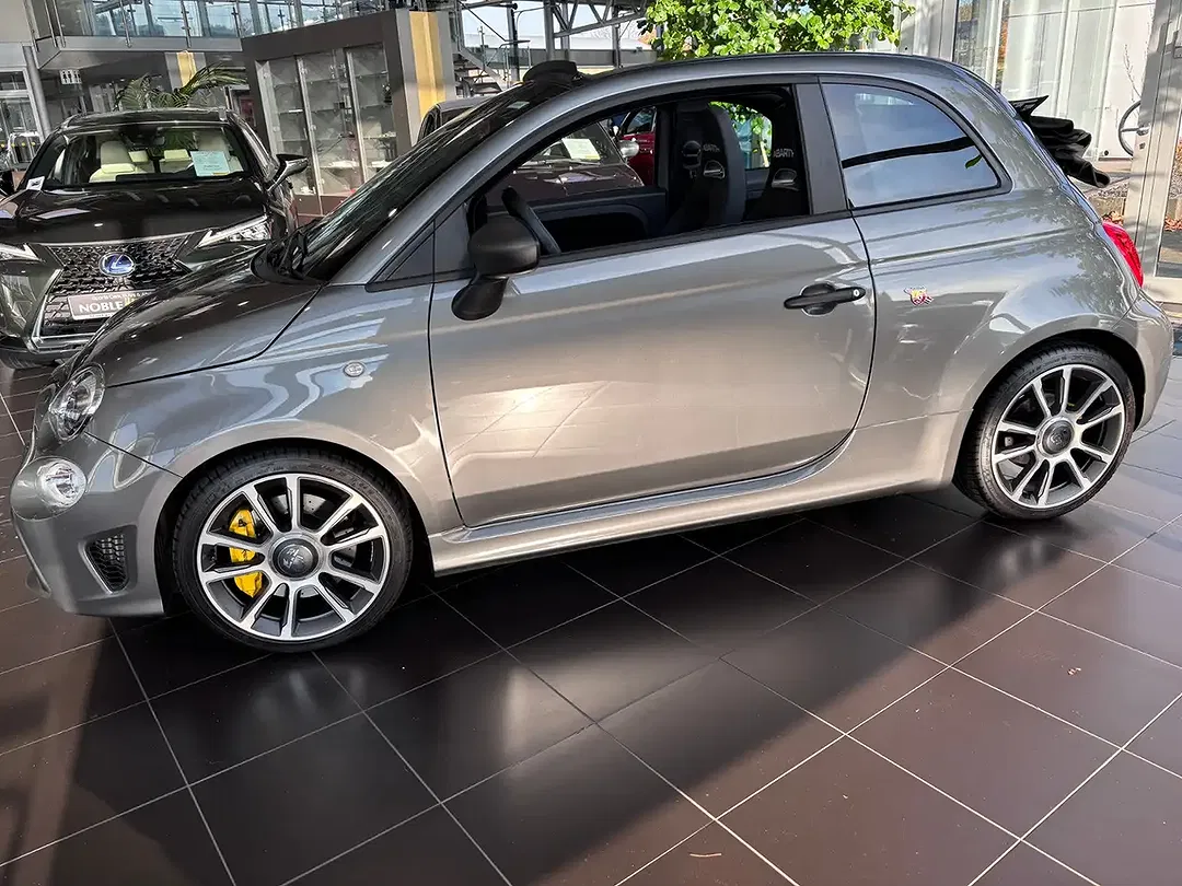 Abarth 695C - Thumbnail 4