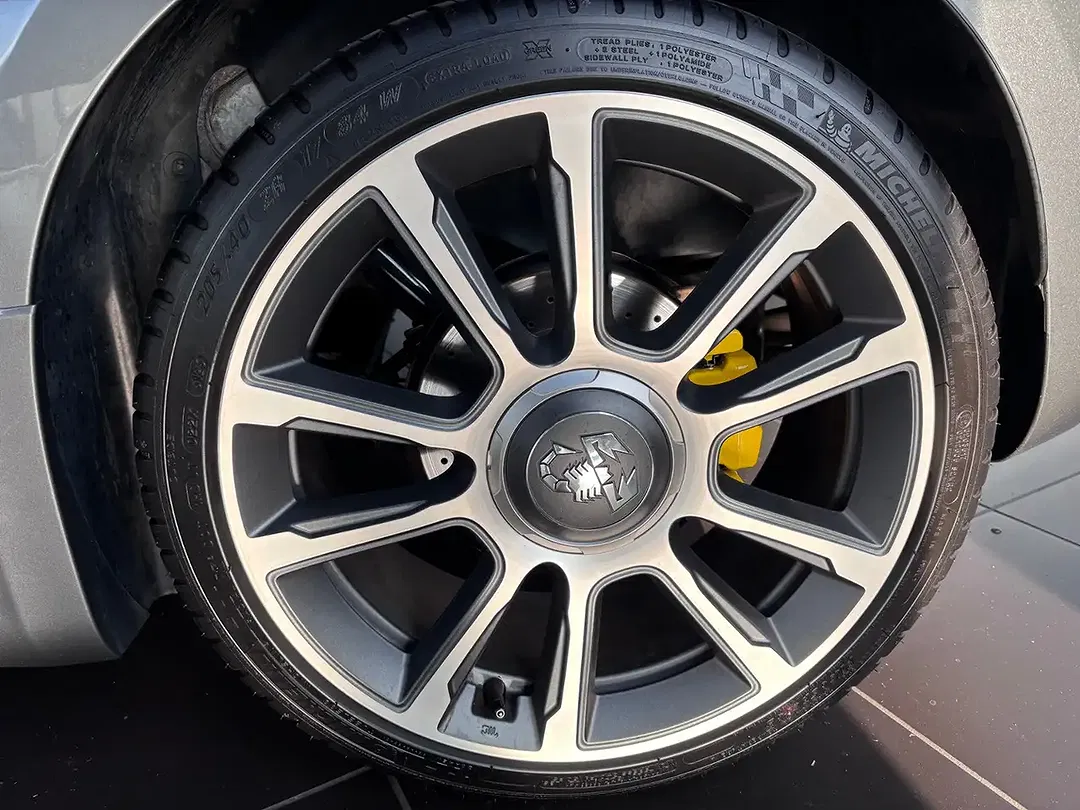 Abarth 695C - Thumbnail 8