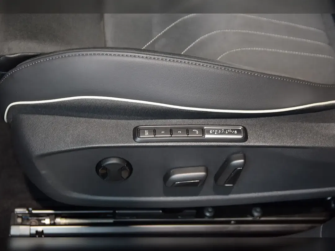 Volkswagen ID.4 EV Pro - Thumbnail 11