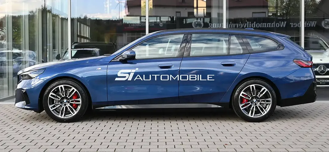 BMW 520 AUT Touring M Sport Pro - Thumbnail 2