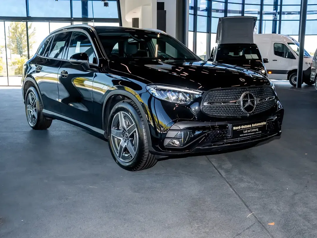 Mercedes-Benz GLC 300 4MATIC AMG MBUX - Thumbnail 5