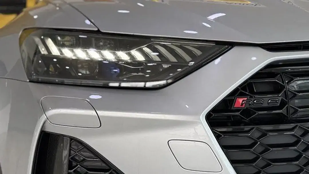 Audi RS6 4.0 TFSI quattro RS Avant - Thumbnail 4