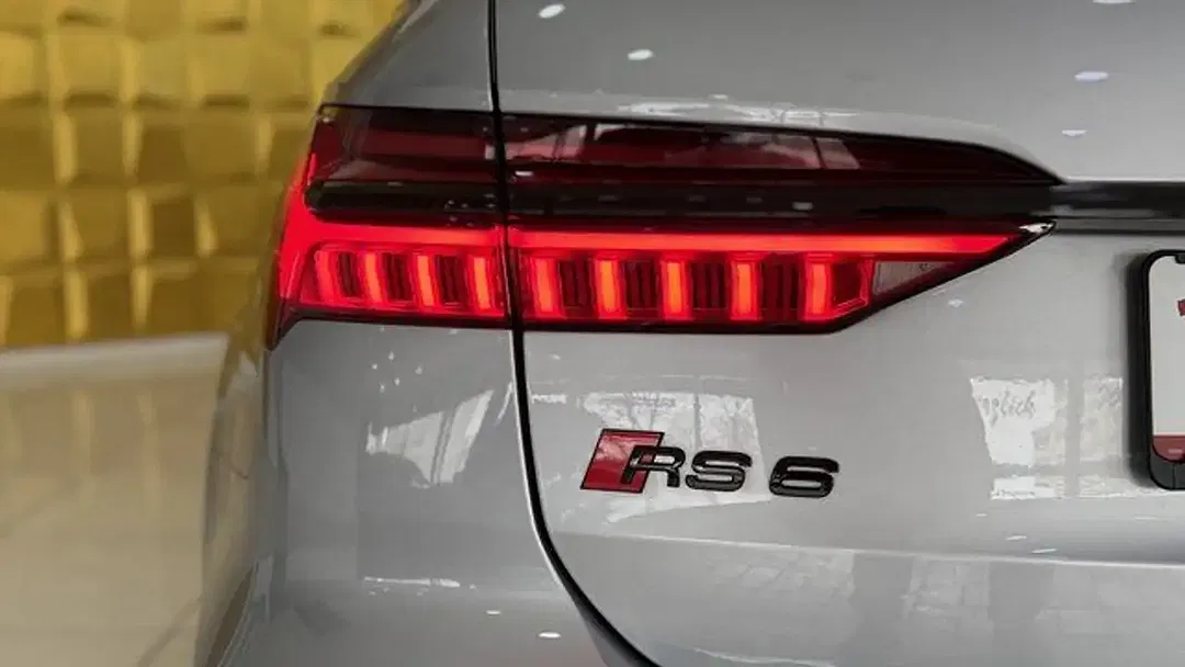 Audi RS6 4.0 TFSI quattro RS Avant - Thumbnail 9