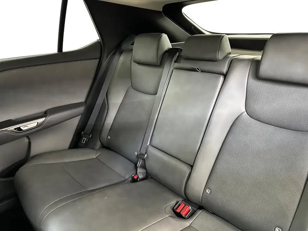 Lexus RZ 4x4 Executive Line - Thumbnail 14