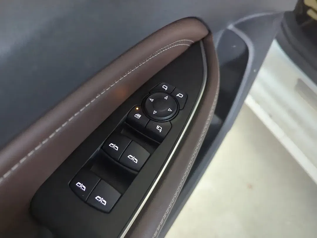 Opel Insignia 4x4 GSi - Thumbnail 12