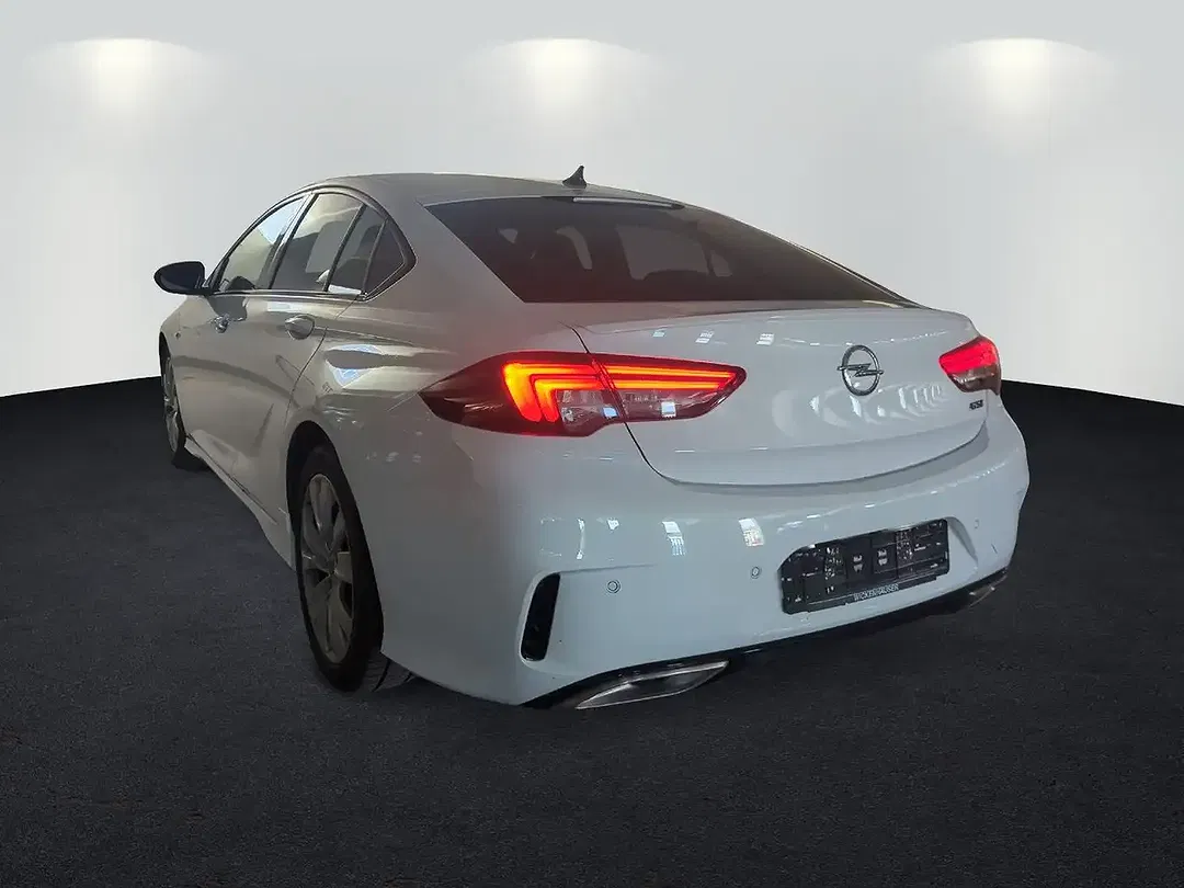 Opel Insignia 4x4 GSi - Thumbnail 4