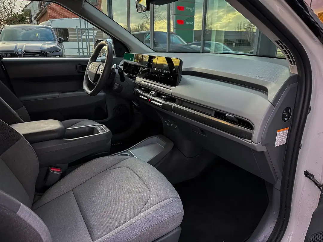 Kia EV3 81.4 kWh - Thumbnail 13