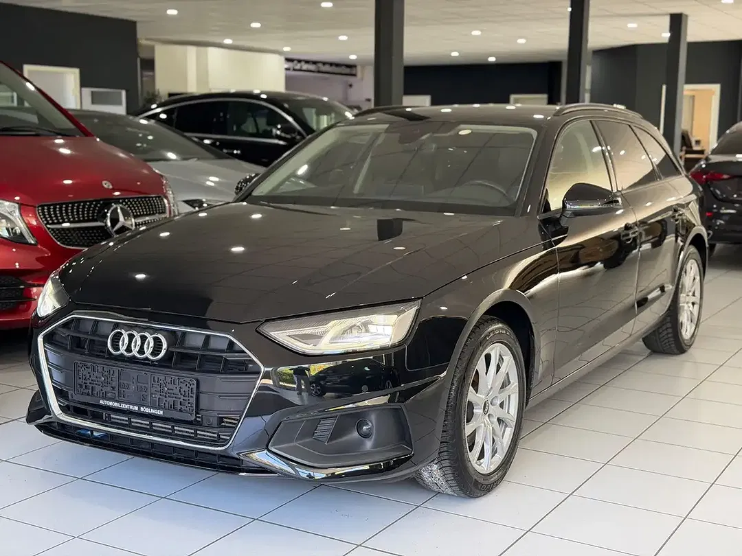 Audi A4 35 TFSI Avant S line - foto 1