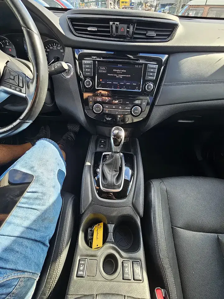 Nissan X-Trail Tekna - Thumbnail 12