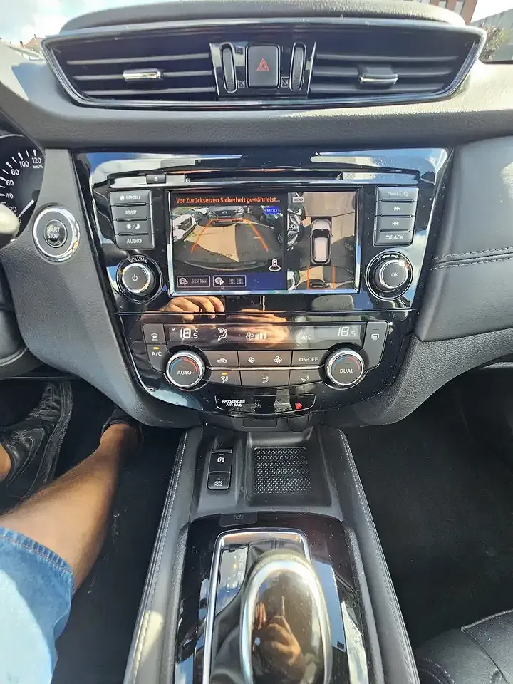 Nissan X-Trail Tekna - Thumbnail 13