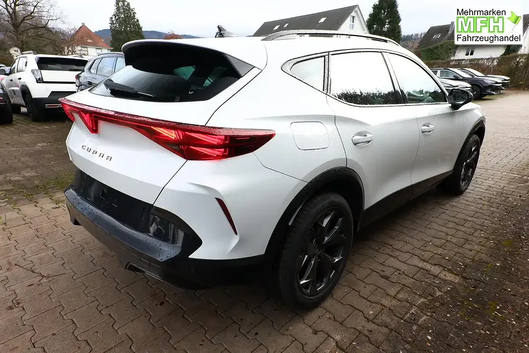 CUPRA Formentor eTSI DSG - Thumbnail 2