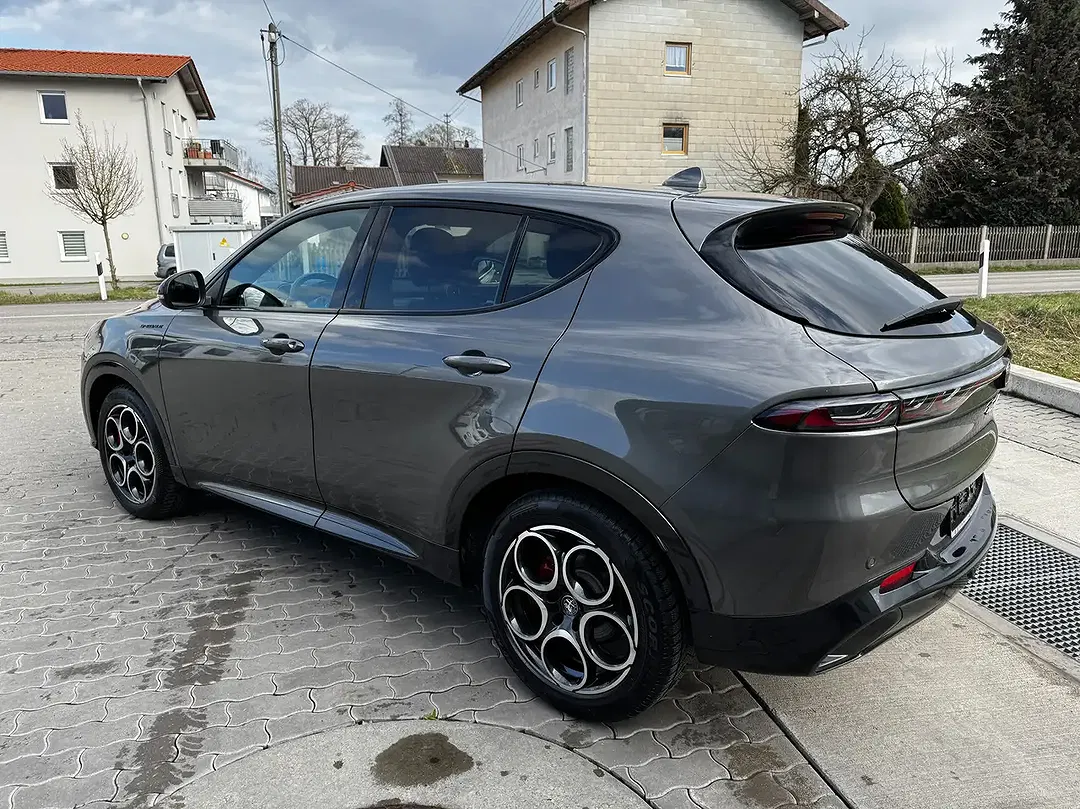 Alfa Romeo Tonale Edizione Speciale - Thumbnail 8