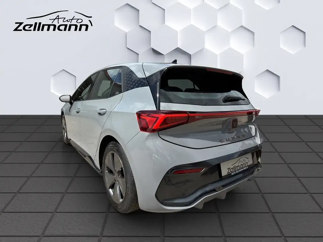 CUPRA Born - Thumbnail 3