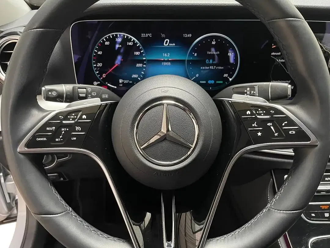 Mercedes-Benz E 220 MBUX Avantgarde - Thumbnail 13