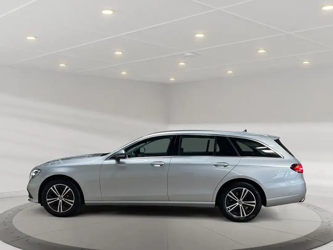 Mercedes-Benz E 220 MBUX Avantgarde - Thumbnail 3