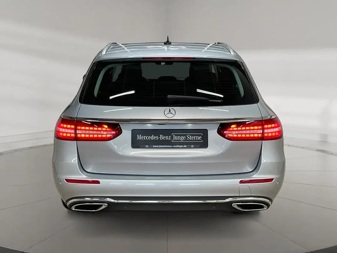 Mercedes-Benz E 220 MBUX Avantgarde - Thumbnail 4