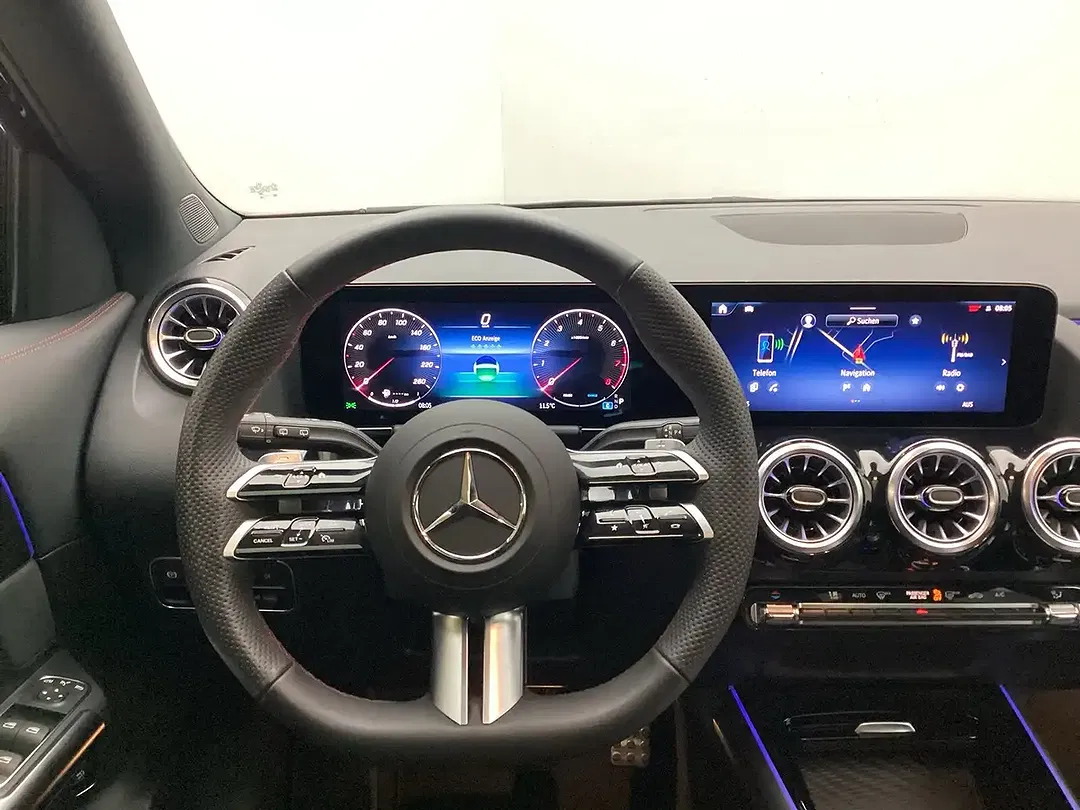 Mercedes-Benz GLA 200 AMG - Thumbnail 12